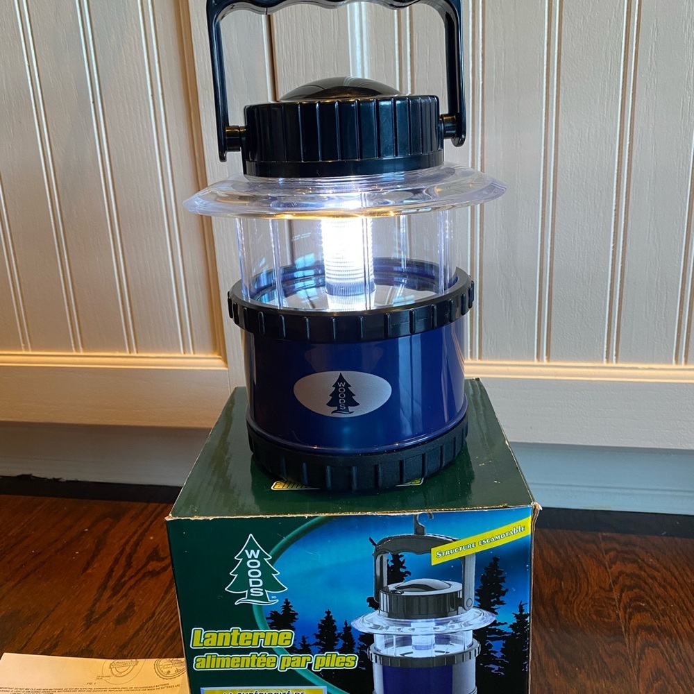 Brand we new Woods Pop Up Lantern Green with Carry Handle - Batteries
